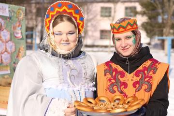РУССКИЕ ПРАЗДНИКИ НА РОДИНЕ БЛАГИНИНОЙ